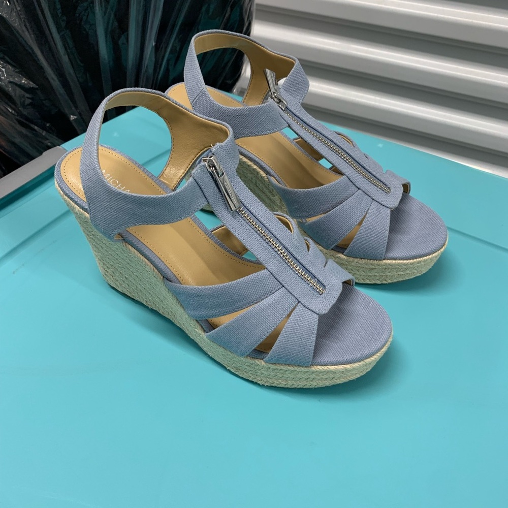Brand new Michael kors Berkley wedge